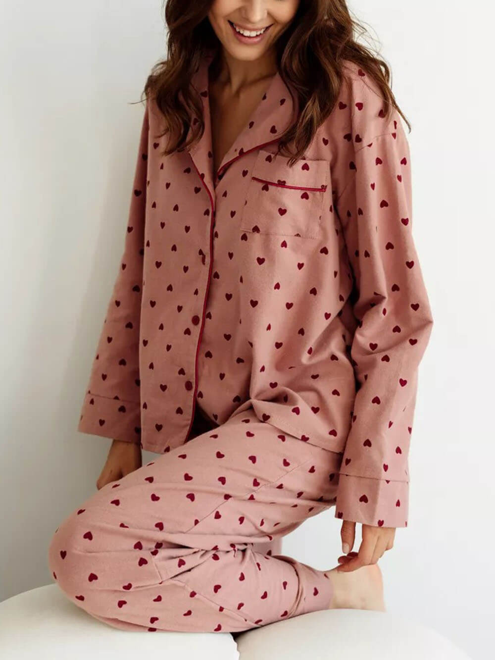 Lavinia™ | Completo da pigiama in stile francese con revers e motivo a cuori