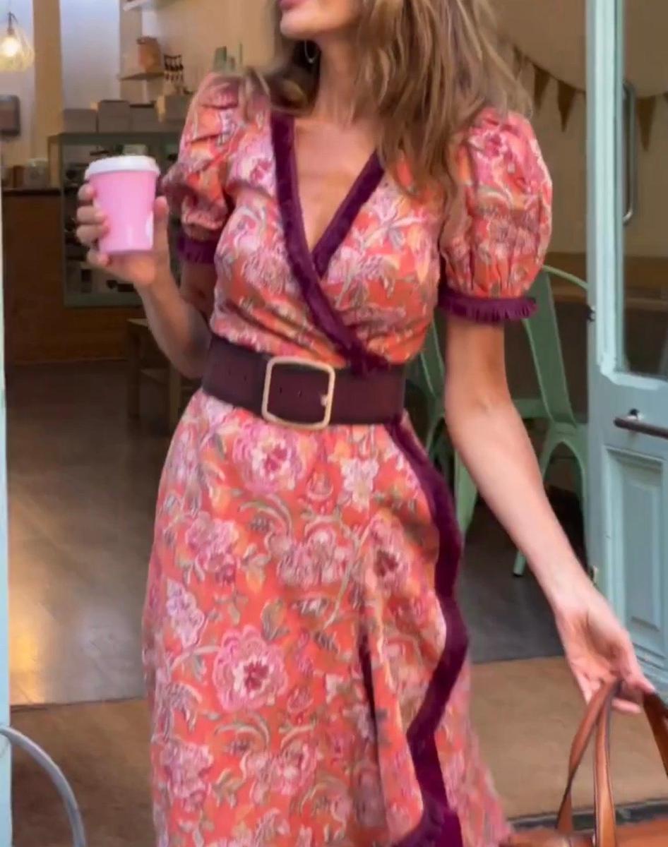 Camilla™ | Abito Rosa Elegante con Maniche Corte
