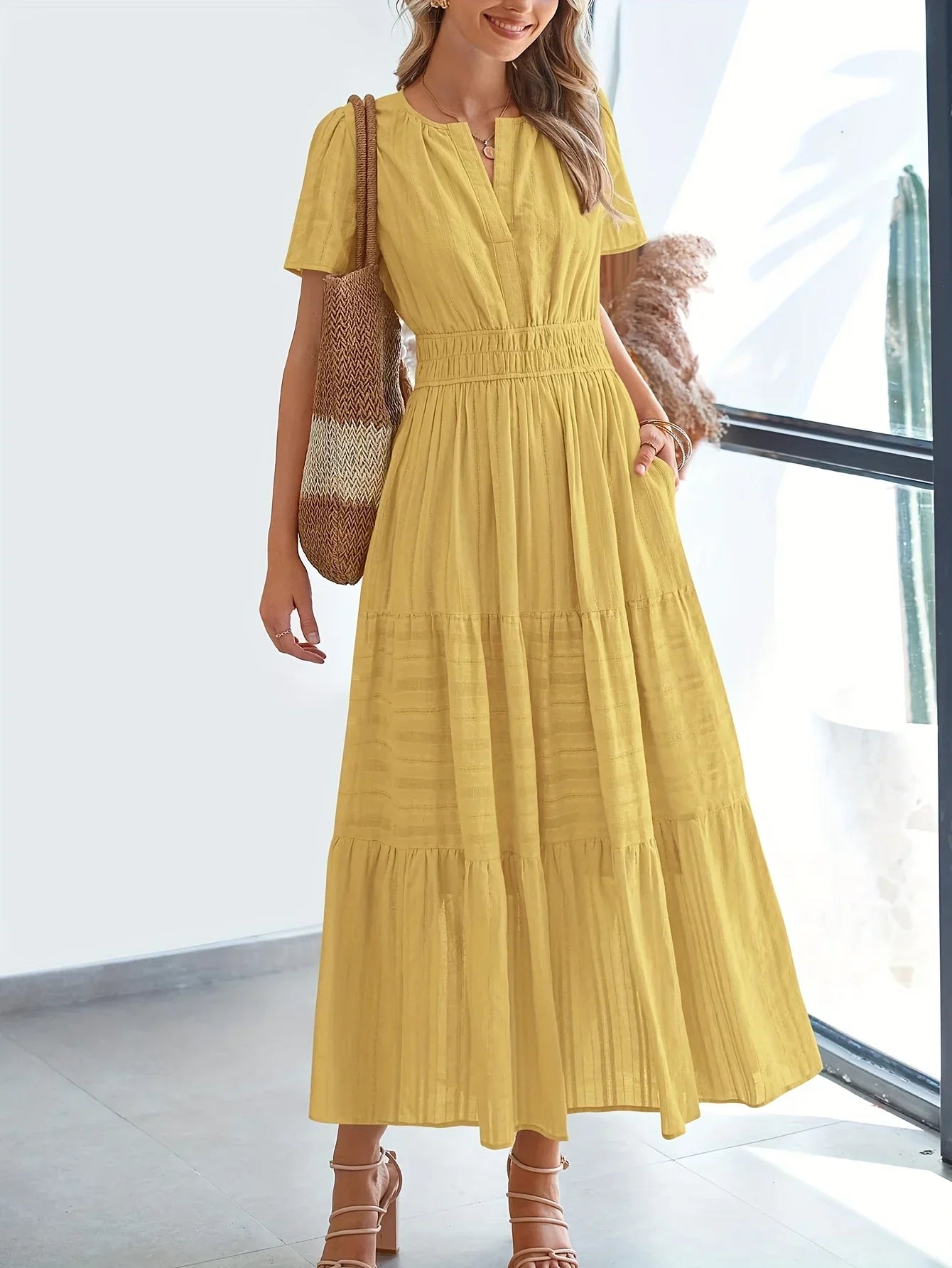 Cinzia™ | Abito Elegante e Lusinghiero con Dettagli in Pizzo