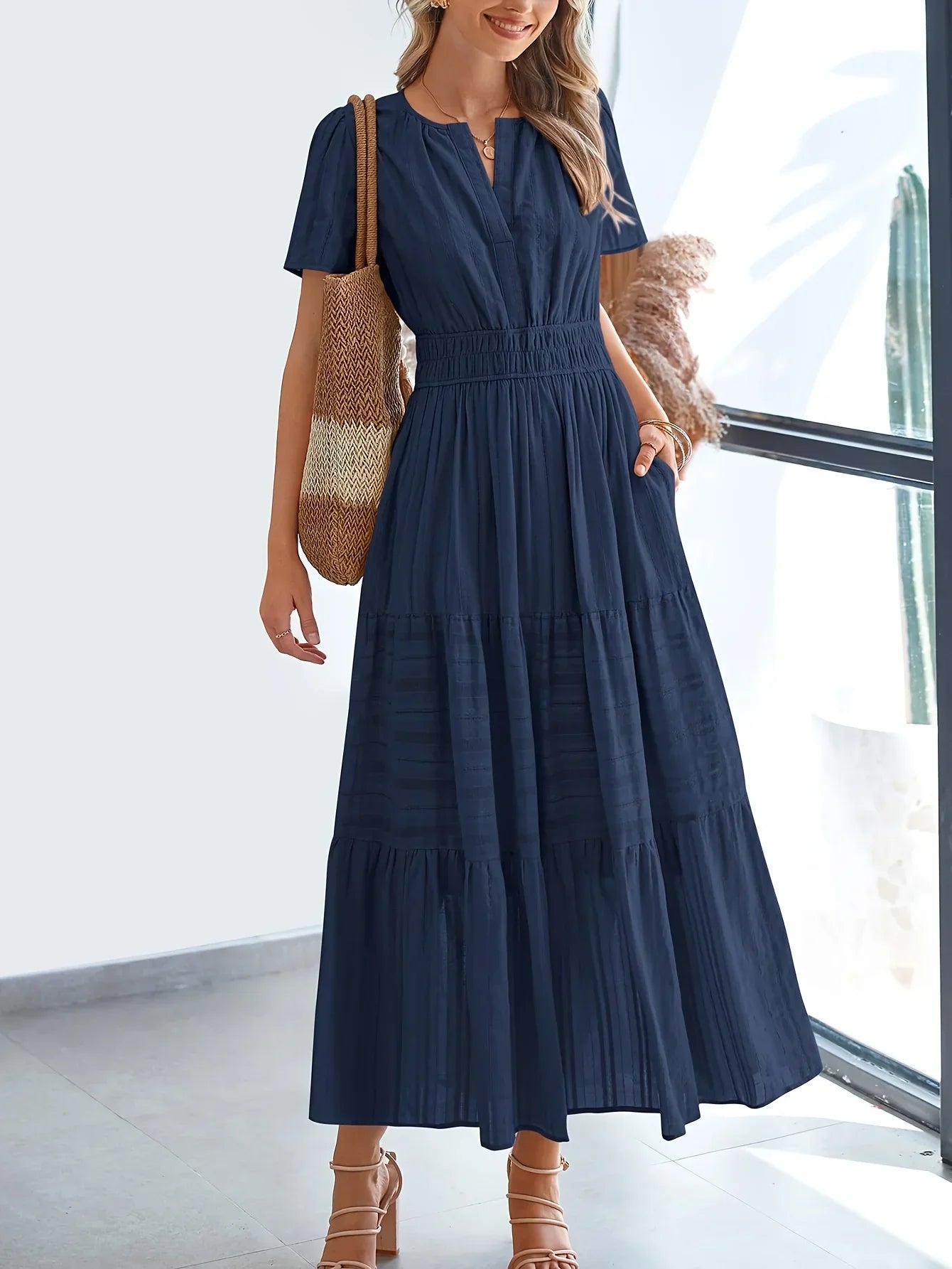 Cinzia™ | Abito Elegante e Lusinghiero con Dettagli in Pizzo